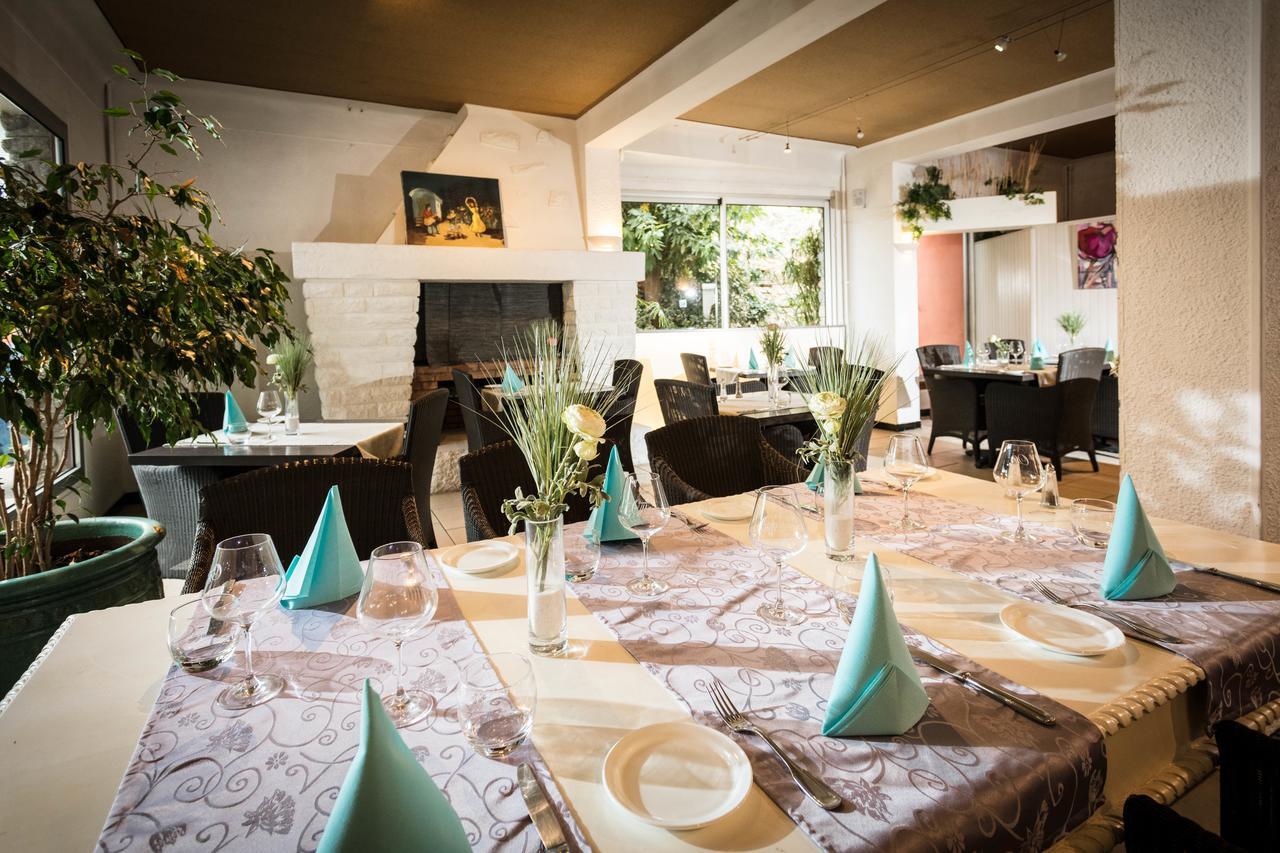 Hotel The Originals Perpignan Sud Le Grillon D'Or 르불루 외부 사진