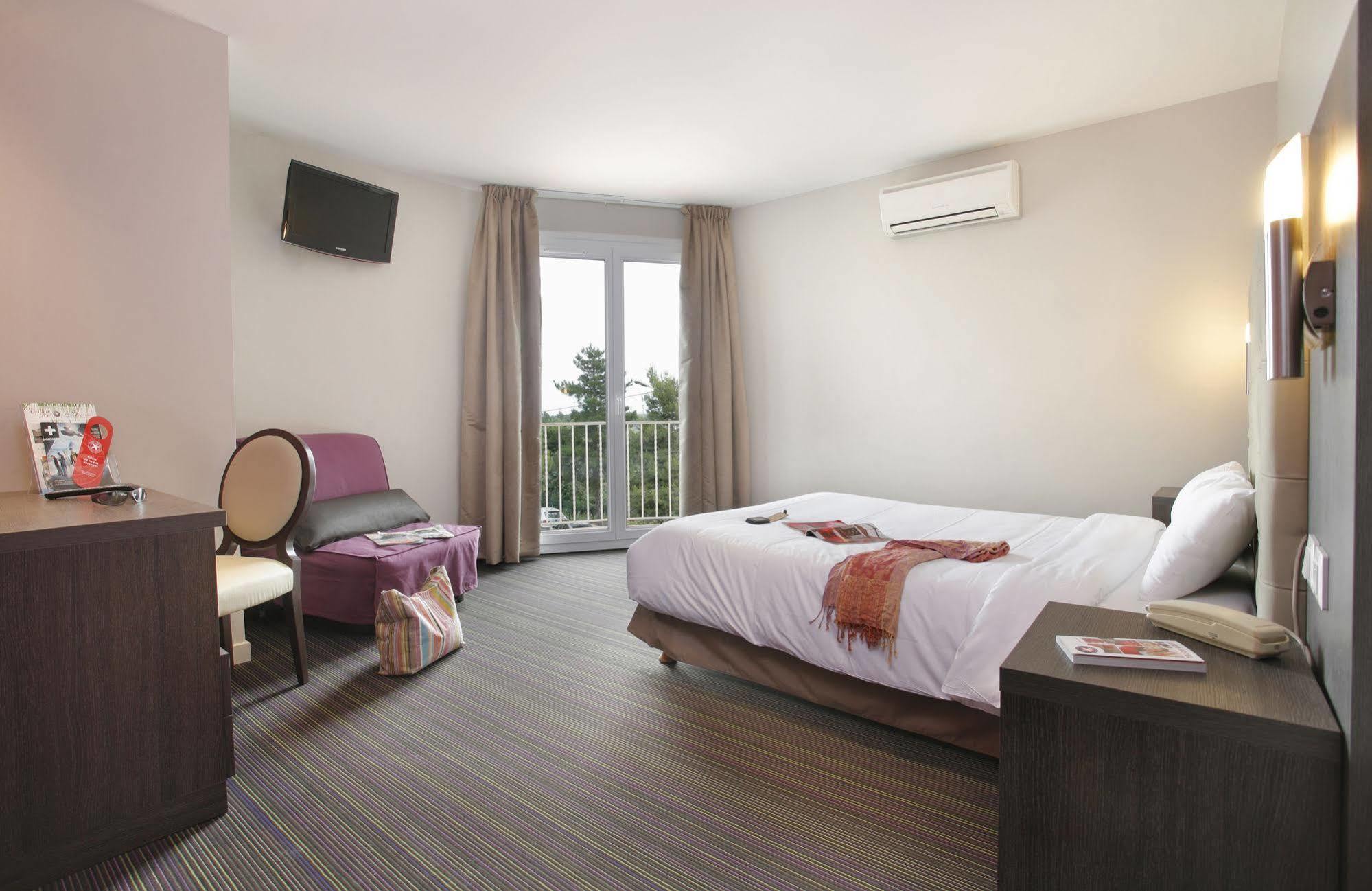 Hotel The Originals Perpignan Sud Le Grillon D'Or 르불루 외부 사진