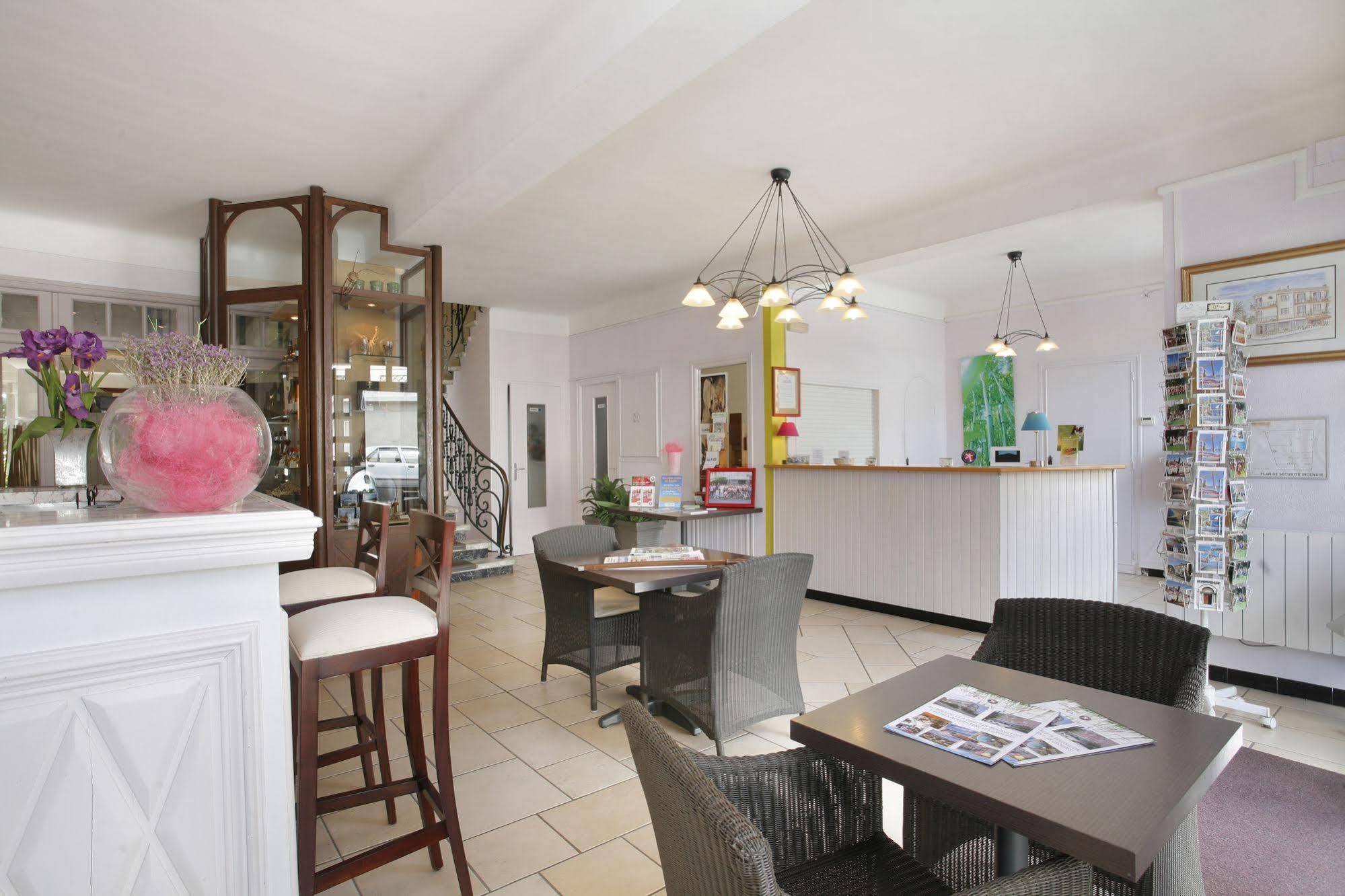 Hotel The Originals Perpignan Sud Le Grillon D'Or 르불루 외부 사진