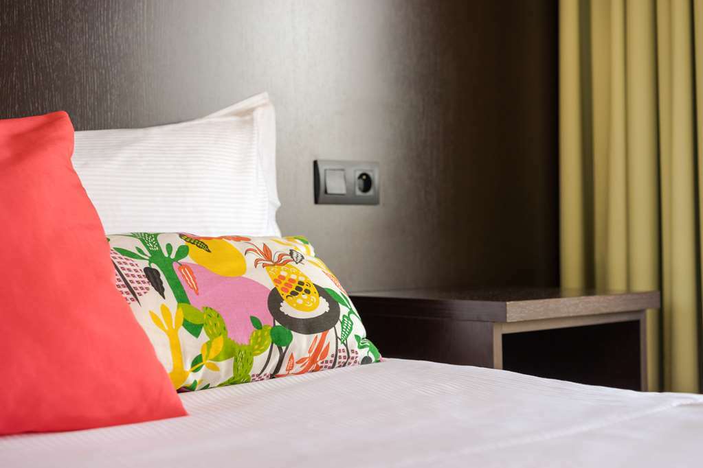 Hotel The Originals Perpignan Sud Le Grillon D'Or 르불루 객실 사진